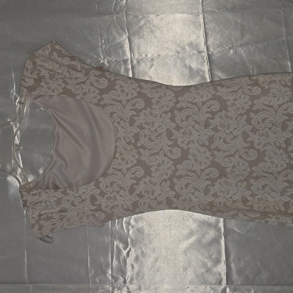 White Gorgeous Casaul Maxi Dress - Picture 5 of 6